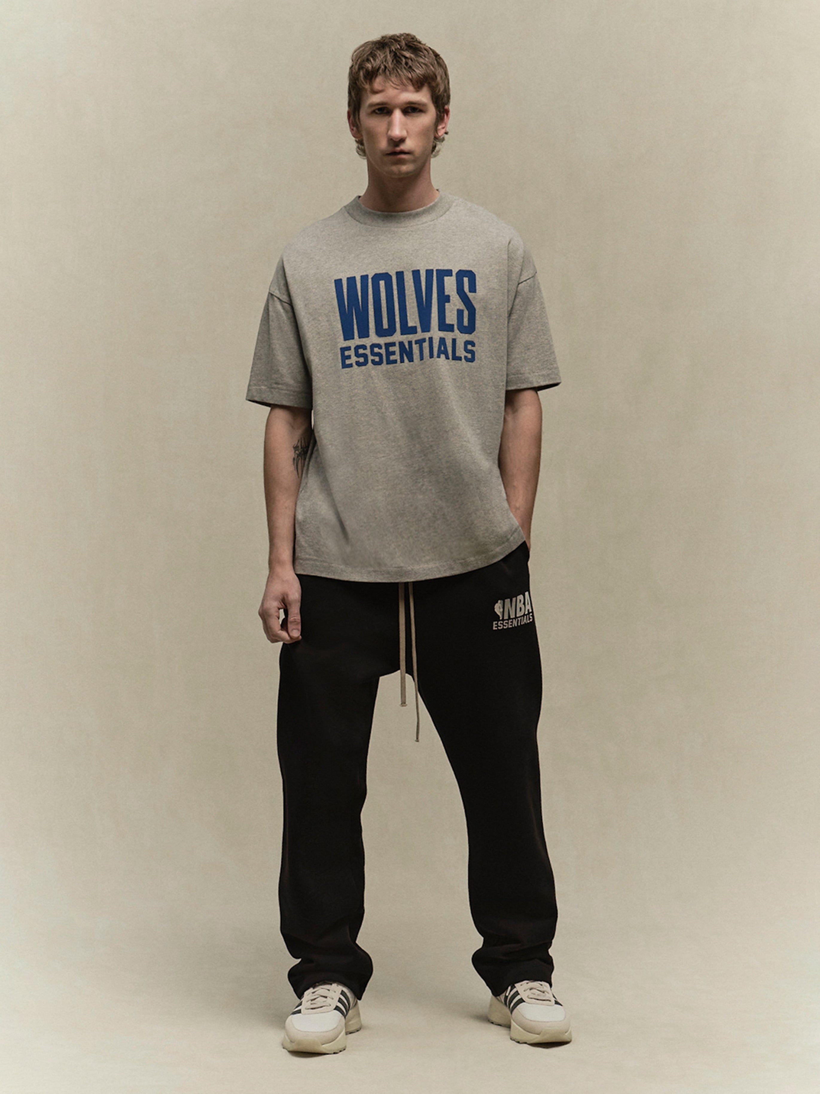 Essеntials Wolveѕ Tеe